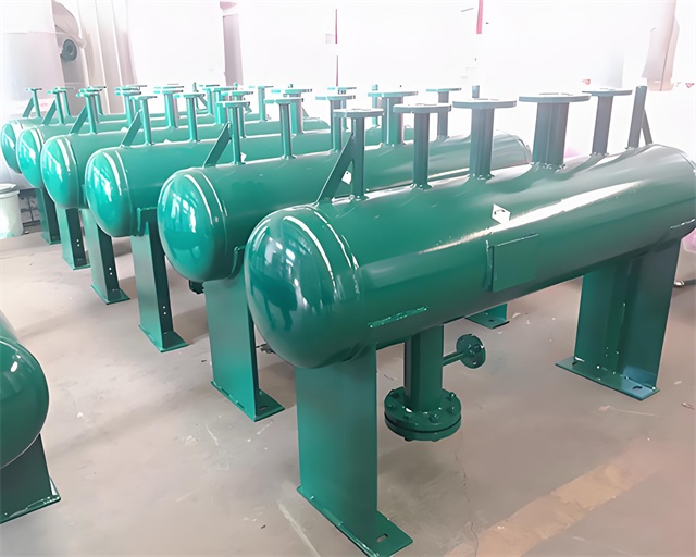 锅炉邻水邻水邻水分汽缸工作压力 0.8‑2.5MPa 工业蒸汽分配分气缸